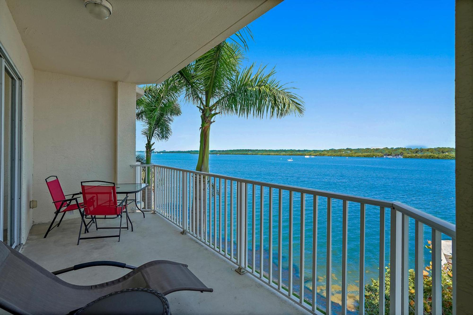Oceanfront Luxury Condo! Mins To Beach! Rum Bar Next Door! Sankt Petersburg Zewnętrze zdjęcie